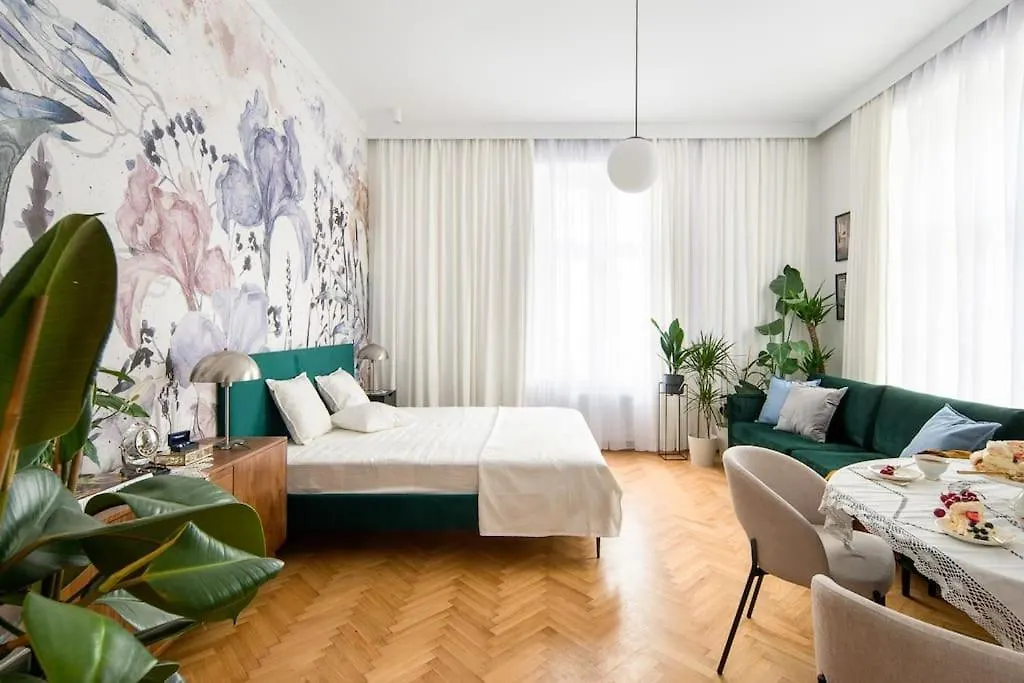 Green Oasis In The Centre Apartment Krakow Poland